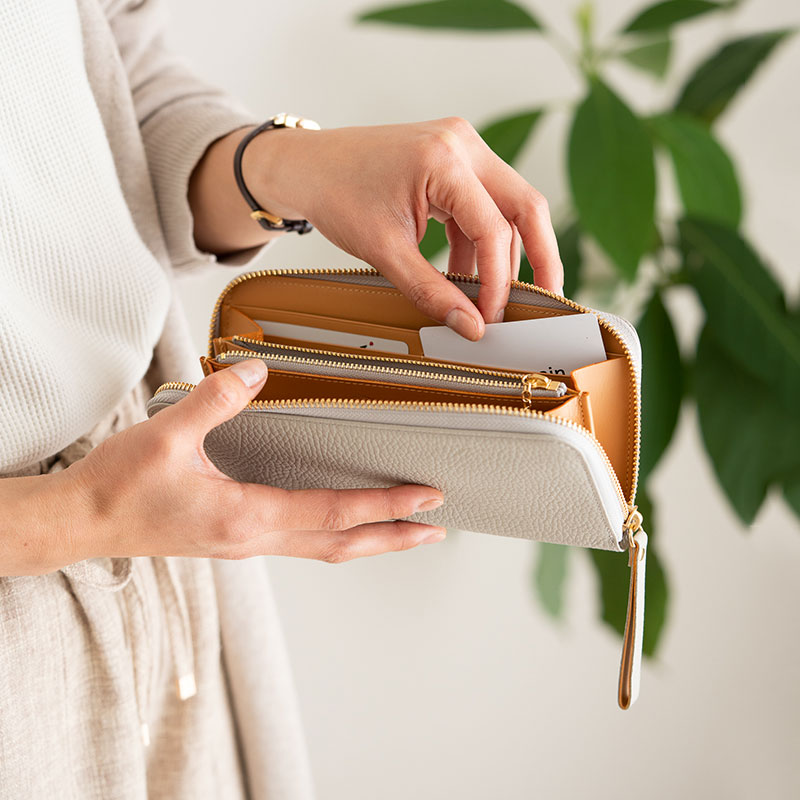 【ふるさと納税】豊岡財布 TUTUMU 伊レザー RFウォレット グレー / 財布 長財布 レディース ブランド 本革 ラウンドファスナー サムネイル2