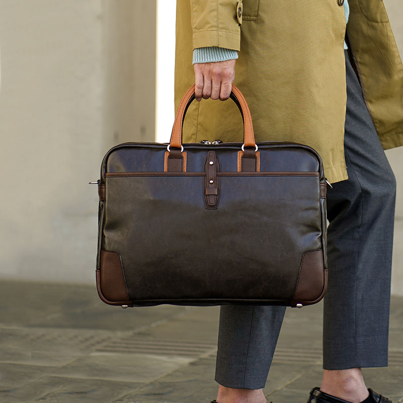 【ふるさと納税】豊岡鞄 帆布PU×レザーソフトブリーフ2Room（24-156）チョコ / 木和田正昭商店 B4ファイル対応 ノートPC収納 ビジネスバッグ ブリーフケース メンズ 軽量 大容量 バッグ カバン サムネイル2