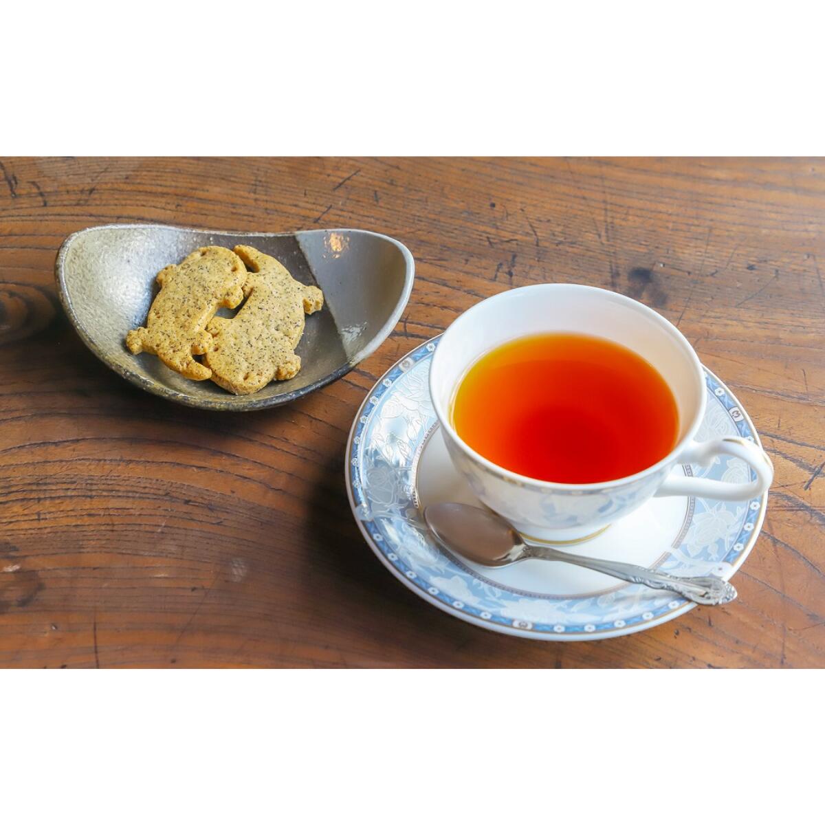 【ふるさと納税】かなやボックス＆シークレットオオサンショウウオ クッキー 紅茶 セット 紅茶クッキー アクセサリー キーホルダー サンショウウオ かわいい 着物 はぎれ お楽しみボックス お楽しみセット 兵庫県 朝来市 AS30AC33 - 画像2