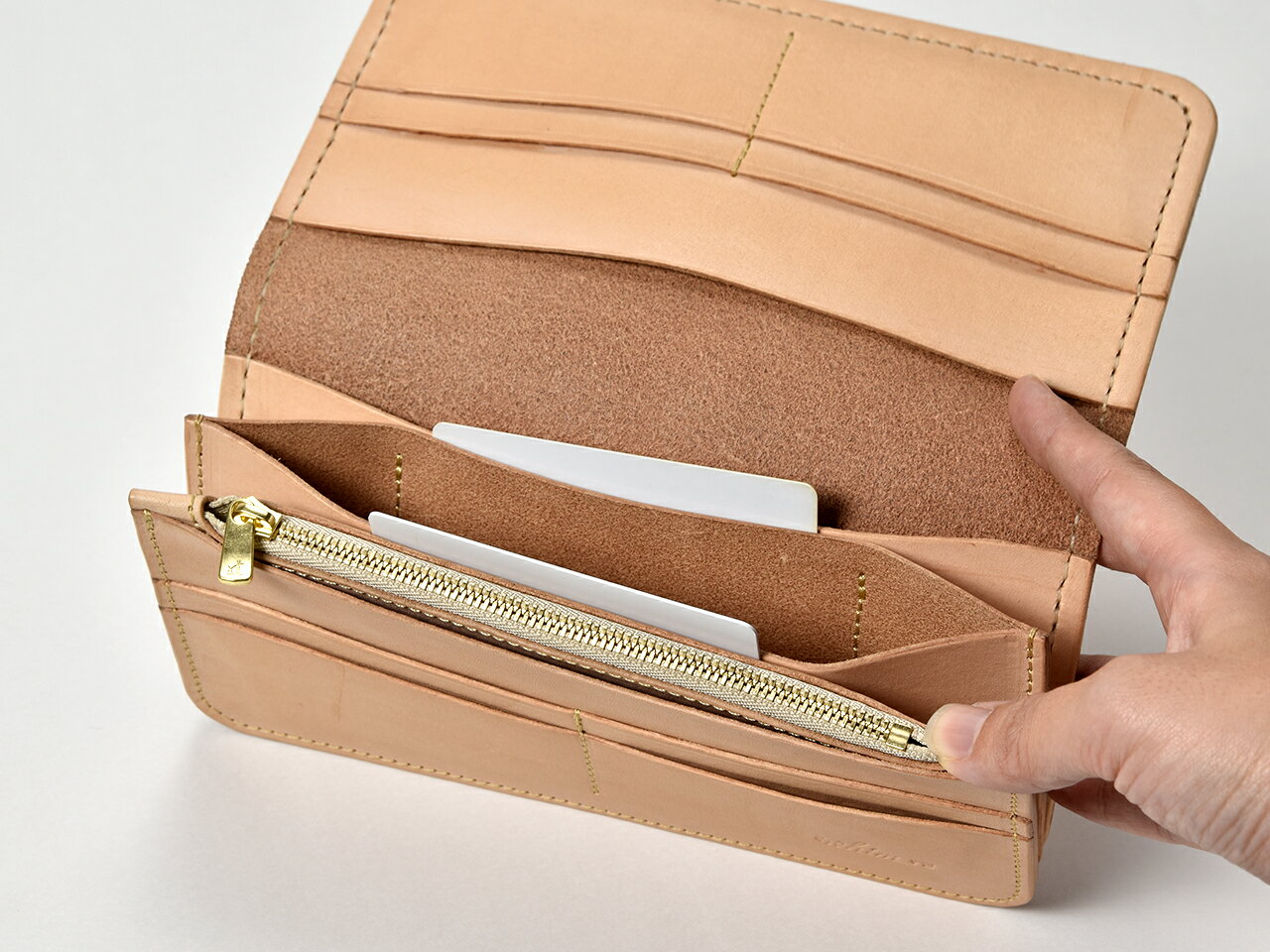 【ふるさと納税】手縫いウォレット 本革 日本製 姫路レザー レザー 革製品 高級 Bliss ピット鞣し メンズ ファッション WH-15　ファッション小物・財布 サムネイル3