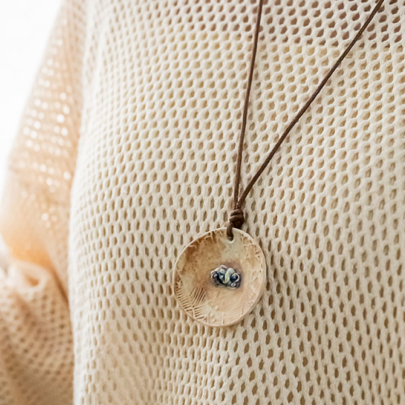 【ふるさと納税】陶器ネックレス「陶片抱擁首飾り」SH-N001　 工芸品 ネックレス アクセサリー 半磁器 サムネイル2