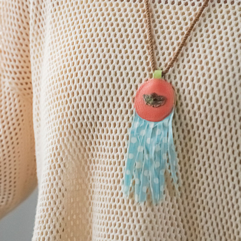 【ふるさと納税】陶器ネックレス「陶片抱擁 革 首飾り」SH-N010　 工芸品 ネックレス アクセサリー 半磁器 サムネイル2