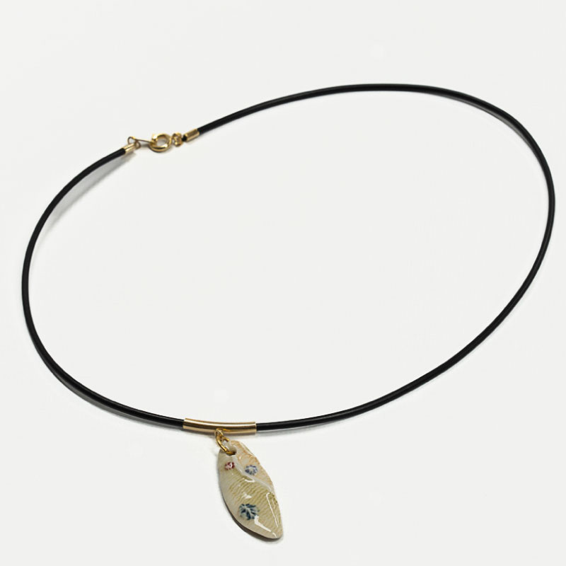 陶器スタイ　「しずく」SH-S001　 工芸品 ネックレス アクセサリー 半磁器