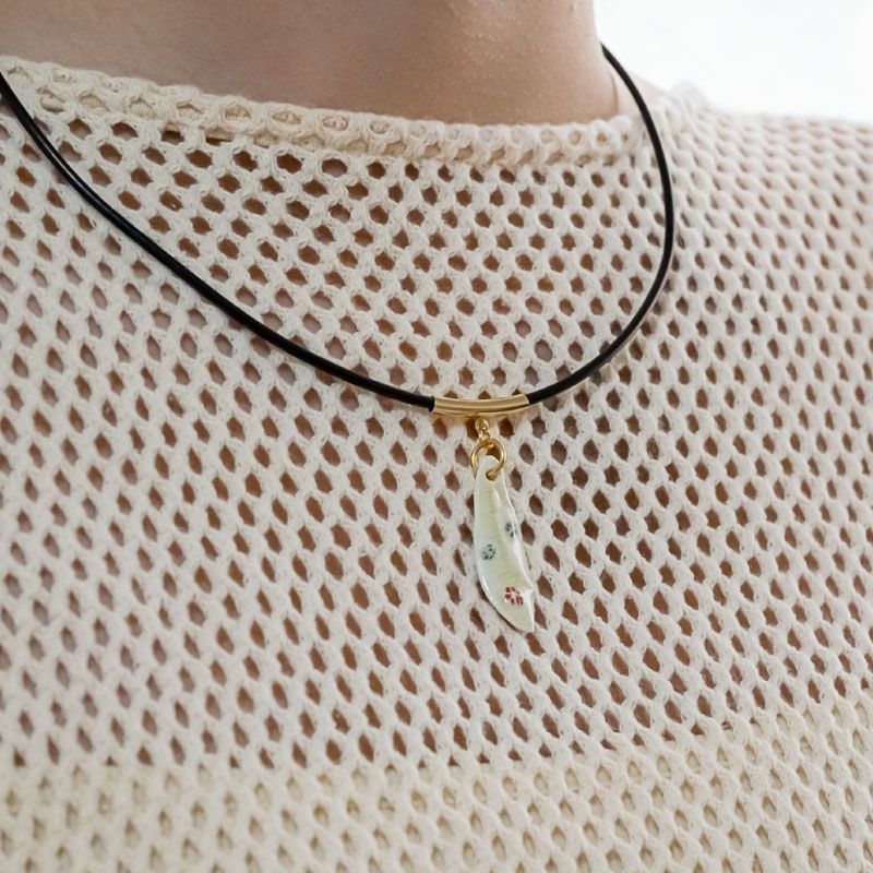 【ふるさと納税】陶器スタイ　「しずく」SH-S002　 工芸品 ネックレス アクセサリー 半磁器 サムネイル2