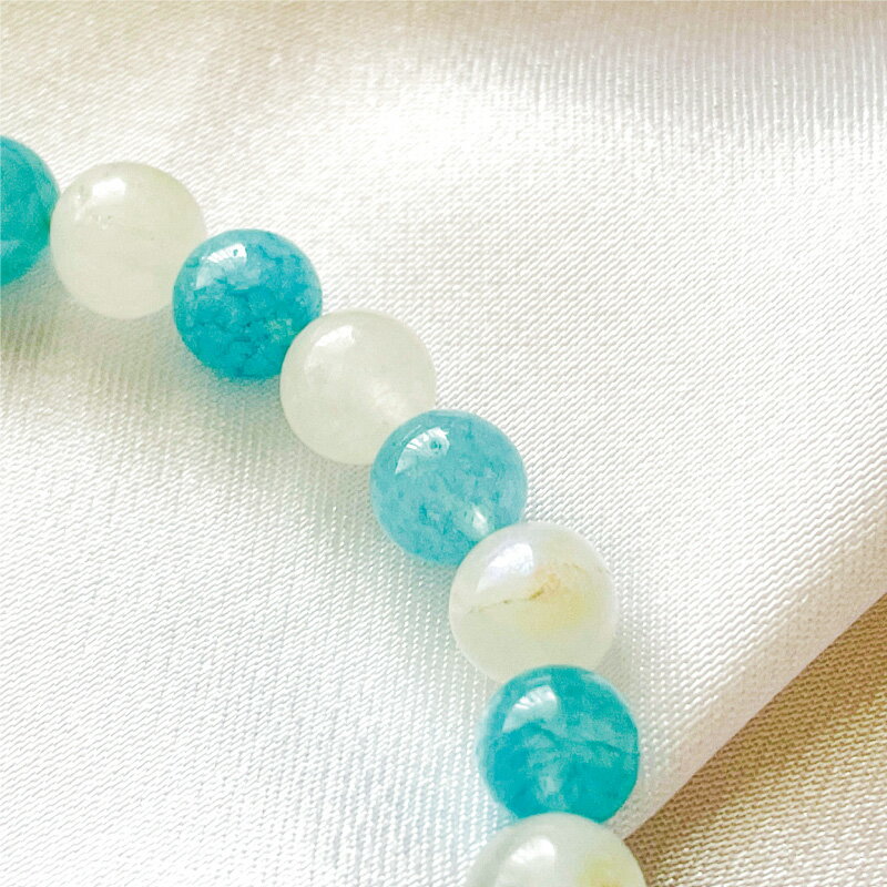 【ふるさと納税】 ブレスレット 光る猫玉とアクアマリンの天然石ブレスレット キッズサイズ 宝石 ジュエリー アクセサリー 記念日 プレゼント 子ども こども 誕生日 クリスマス バレンタイン ホワイトデー 人気 おすすめ ふるさと納税 ジュエリー春日 奈良県 奈良市 なら サムネイル3