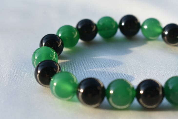 【ふるさと納税】グリーンメノウ、オニキスのブレスレット　アクセサリー　ブレスレット　パワーストーン サムネイル2