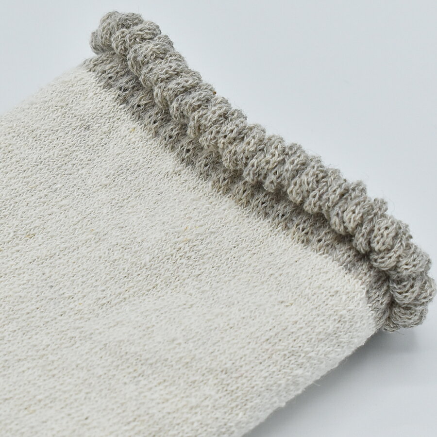 【ふるさと納税】内側シルクのおやすみレッグウォーマー2本セット(グレー)// 靴下 温かい 温活 ルームソックス 冷え シルク レディース オーガニックコットン くつした ソックス レッグウォーマー日本製 国産 奈良県 広陵町 サムネイル3