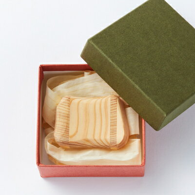 【ふるさと納税】吉野スギとヒノキのブローチ【1463013】 サムネイル3