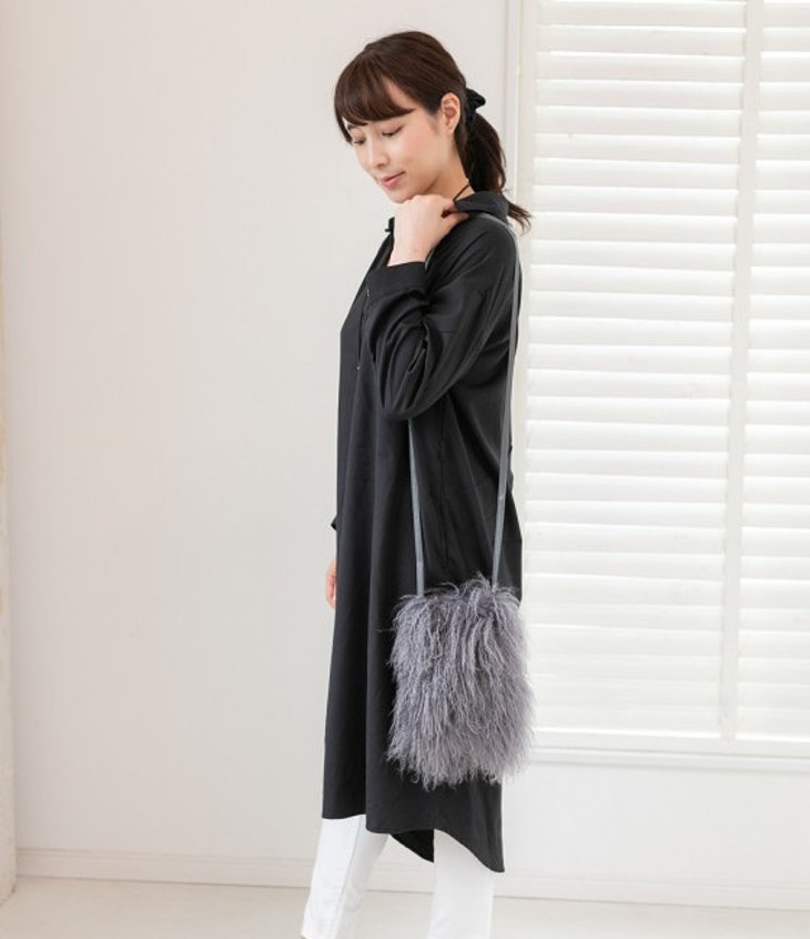 【ふるさと納税】くるくる可愛い チベットラム毛皮ポシェット グレー サムネイル2