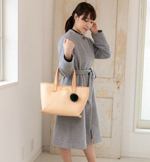 【ふるさと納税】感動を刻むハンドワーク!牛ヌメ革テープトリミングハンディートートバッグ サムネイル2