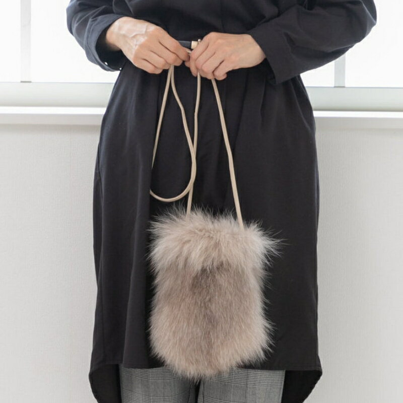 【ふるさと納税】ちょっとした贅沢！フォックス毛皮ポシェット　グレージュ サムネイル3