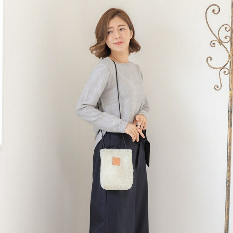 【ふるさと納税】南フランスの大自然が育てた！メリノウールボアサコッシュ サムネイル2