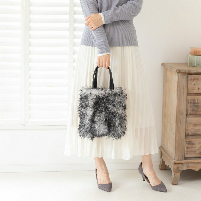 【ふるさと納税】くるくる可愛い！チベットラム手提げバッグ　グレー×ブラック サムネイル2