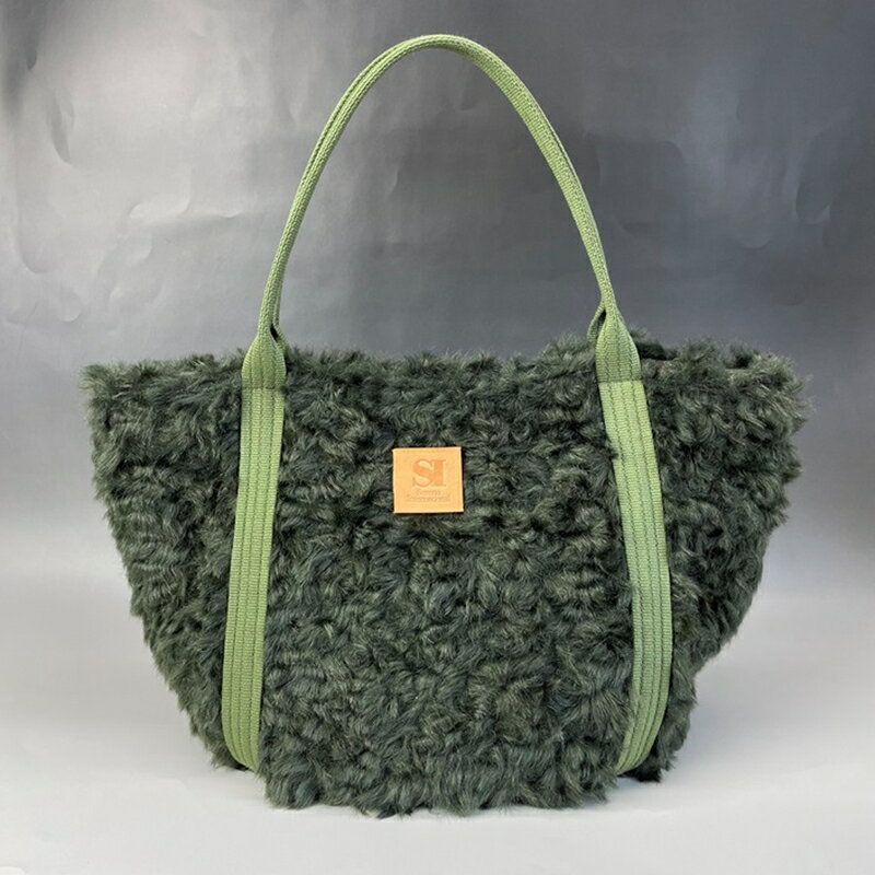 【ふるさと納税】カールした見え方がお洒落!　フェイクファートートバッグ サムネイル2