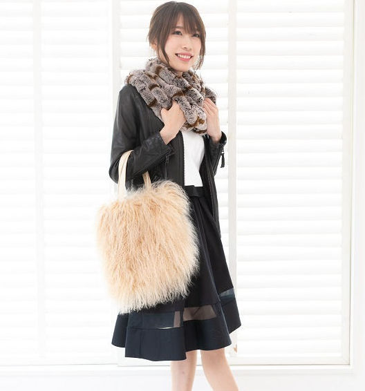 【ふるさと納税】くるくるチベットラム毛皮手提げバッグ ベージュ サムネイル3