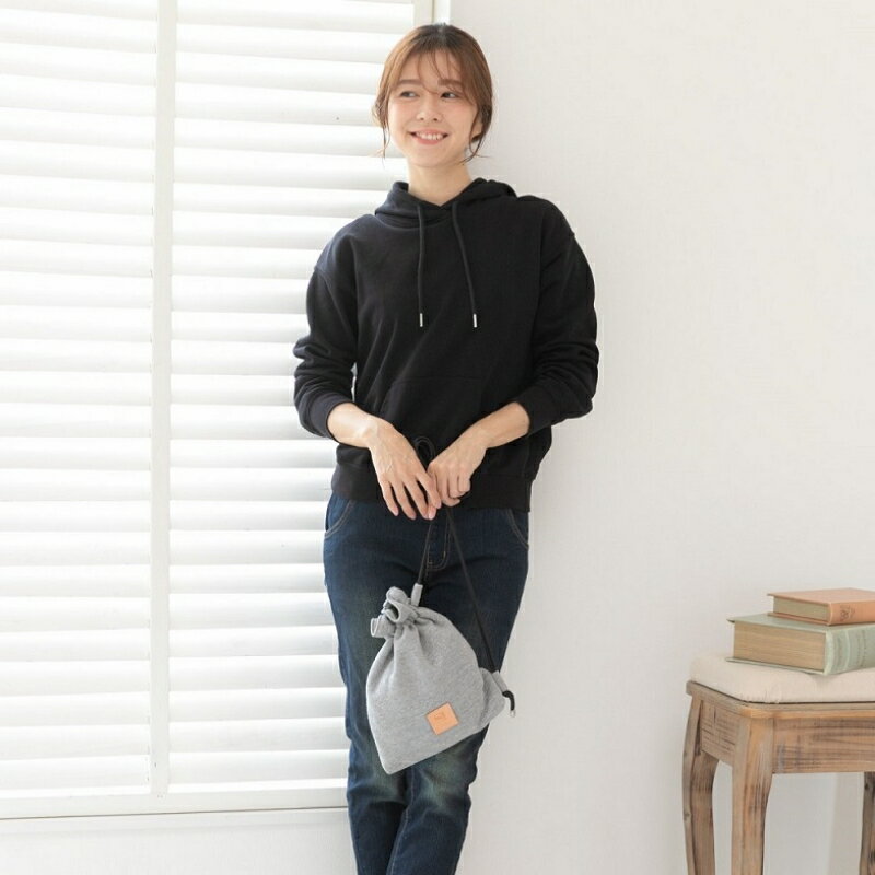 感動を生む吊り編みの技！天竺ニット巾着ショルダーバッグ