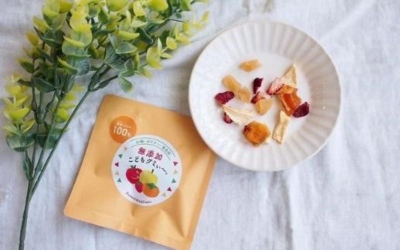 【ふるさと納税】 メディアで話題！【12袋セット】和歌山県産を中心にした国内産の規格外フルーツ100%！無添加こどもグミぃ〜。子どもに罪悪感なく与えられる無添加グミぃ | グミ 無添加 フルーツ お菓子 和歌山 ふるさと納税 返礼品 サムネイル2