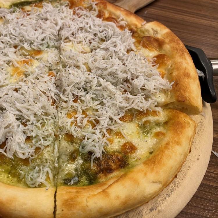 【ふるさと納税】農家だからできる濃厚『無添加　バジルソース』 パック 100g×5 | バジルソース フレッシュ バジル 調味料 国産 スパイス 料理 簡単 パスタ ピザ サラダ ジェノベーゼ 和歌山県 高野町 サムネイル2