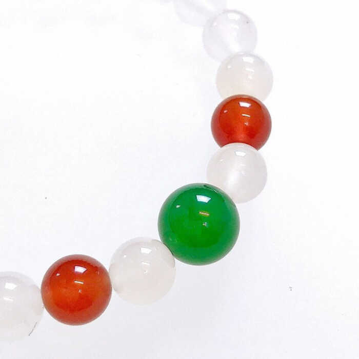 【ふるさと納税】美保岐玉ブレスレット(Mサイズ) 島根県松江市/株式会社秀玉堂[ALBB002]｜ 瑪瑙 めのう 白 赤 緑 アクセサリー 美保岐玉 パワーストーン 神話 出雲 長寿 家内安全 子孫繁栄 お守り 伝統工芸 ギフト 贈り物 贈答品 人気 島根 松江 ふるさと納税 サムネイル3