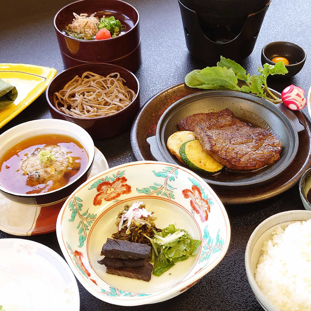【ふるさと納税】国民宿舎 清嵐荘 奥出雲和牛会席 1泊2食付きプラン(1名様) 島根県雲南市/株式会社　吉田ふるさと村[AIDF001] サムネイル2