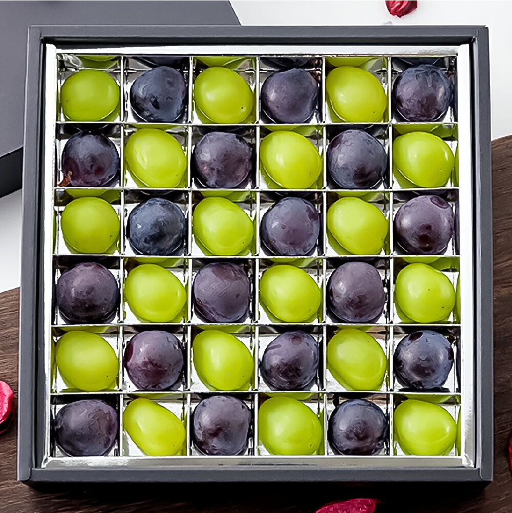 【ふるさと納税】ぶどうの宝石箱（シャインマスカットとニューピオーネ又はオーロラブラック） 36粒（1粒14g以上） 1箱 贈答用 ぶどう ブドウ 葡萄 くだもの 果物 果実 フルーツ ギフト 冷蔵 国産 岡山県産 倉敷市 送料無料 【2026年8月下旬～2026年9月下旬迄順次発送予定】 サムネイル2