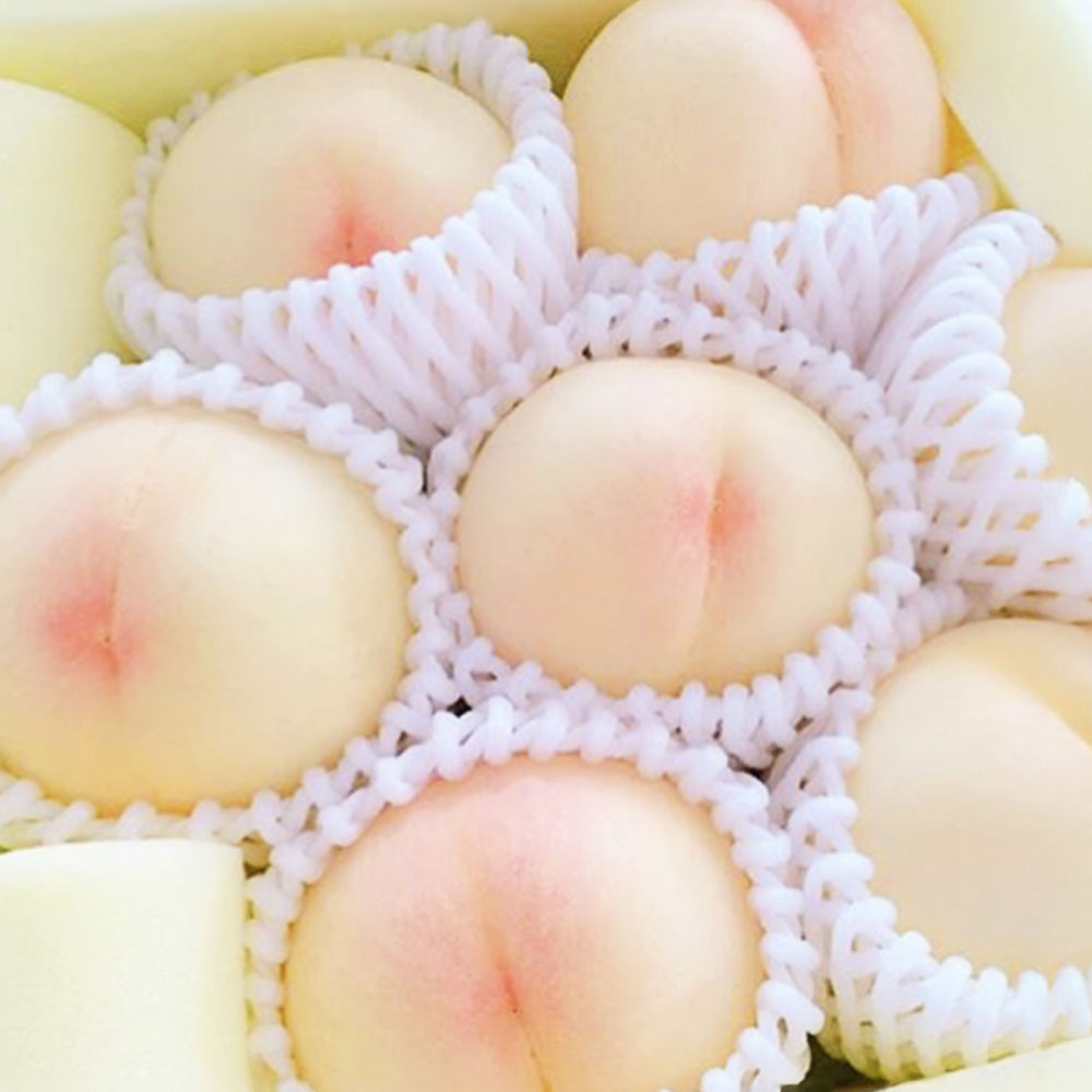 桃 2025年 先行予約 岡山 白桃 ロイヤル ＜選べる内容量＞ 計約900g / 計約1.5kg / 合計約2kg / 合計約4kg もも モモ 岡山県産 国産 フルーツ 果物 ギフト 橋田商店　 岡山の白桃 芳醇な香り 上品な甘み 柔らかい 【2026年7月上旬～8月下旬 発送予定】