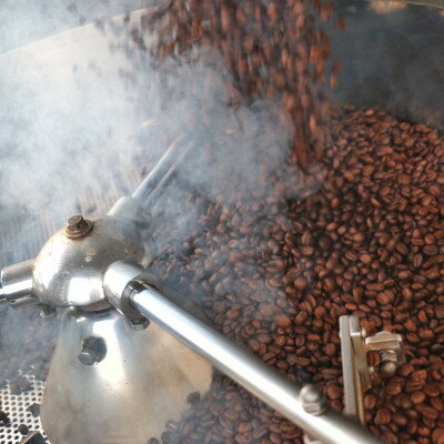 【ふるさと納税】濃厚な甘味と香ばしい珈琲200g粉とコーヒーの焙煎機で煎ったアーモンド90g_ コーヒー 珈琲 飲料 中深煎り ブラジルコーヒー豆 ブレンド ブレンドコーヒー アーモンド 素焼き ギフト セット プレゼント 贈り物 岡山県 津山市 送料無料 【1410041】 - 画像3