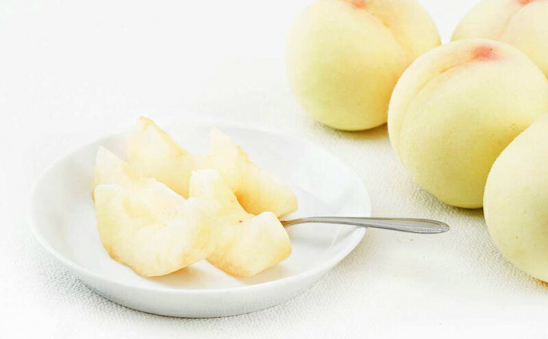 【ふるさと納税】桃 2026年 先行予約 岡山 白桃 5玉（1玉310g以上）等級：ロイヤル指定／糖度：12度以上 木箱入り もも モモ 岡山県産 国産 フルーツ 果物 ギフト 　お届け：2026年7月上旬～2026年8月中旬 サムネイル3