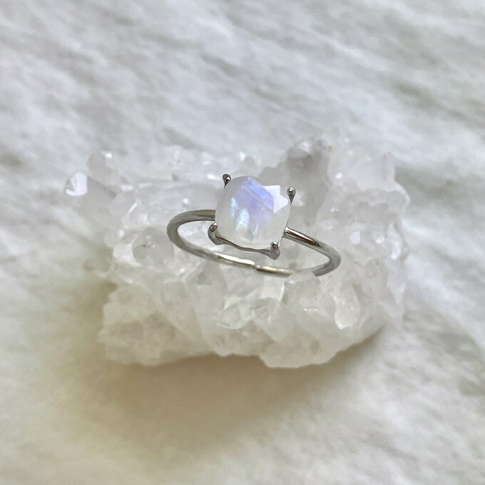 【ふるさと納税】指輪 レインボー ムーン ストーン スクエア リング フリーサイズ 7～11号程 サムネイル2