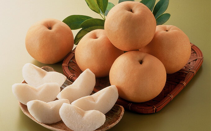 【ふるさと納税】梨 2026年 先行予約 新高 梨 5～6玉 合計2.5kg以上 なし ナシ 岡山県産 国産 フルーツ 果物 ギフト 環山堂 大きさ 形 おいしさ 王様 みずみずしく 上品 風味 シャリシャリ 甘い 　お届け：2026年10月上旬～2026年10月下旬 サムネイル3