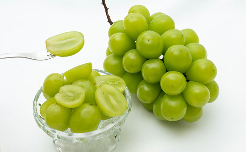 【ふるさと納税】ぶどう 2026年 先行予約 シャイン マスカット 晴王 1房 （1房670g以上） 化粧箱入り マスカット ブドウ 葡萄 岡山県産 国産 フルーツ 果物 ギフト 贈答品 高級 大粒 種無し 贈り物 　お届け：2026年8月下旬～2026年10月下旬 サムネイル3