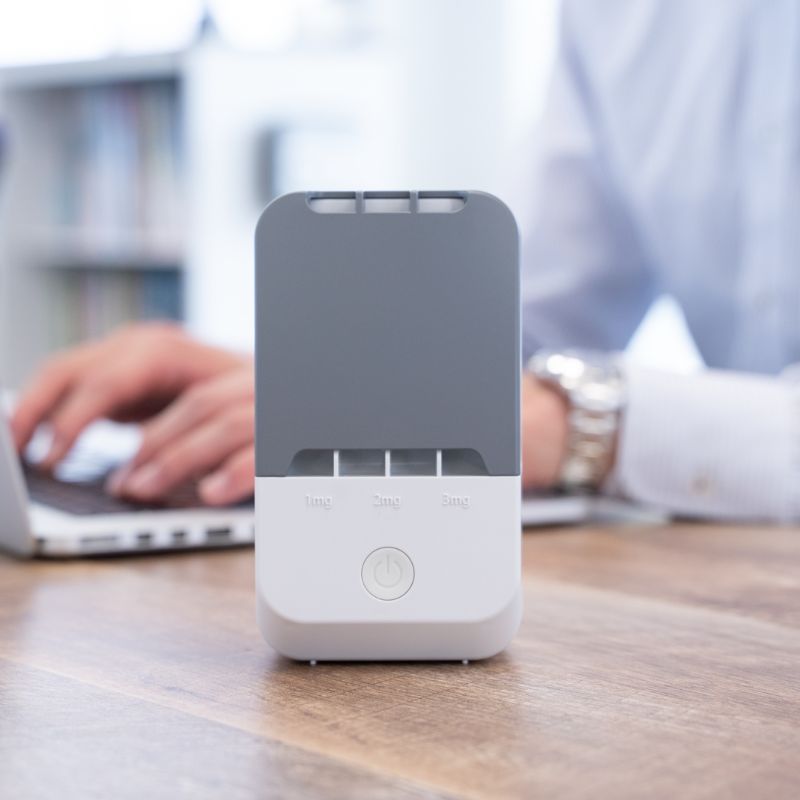 【ふるさと納税】オゾン 除菌 消臭器 快適 マイエアー OZ-3(～12帖) 空気 清浄機 家電 日用品 除菌 消臭 防水 安心 持ち運び コンパクト 壁掛け 雑貨 消臭効果 サムネイル3