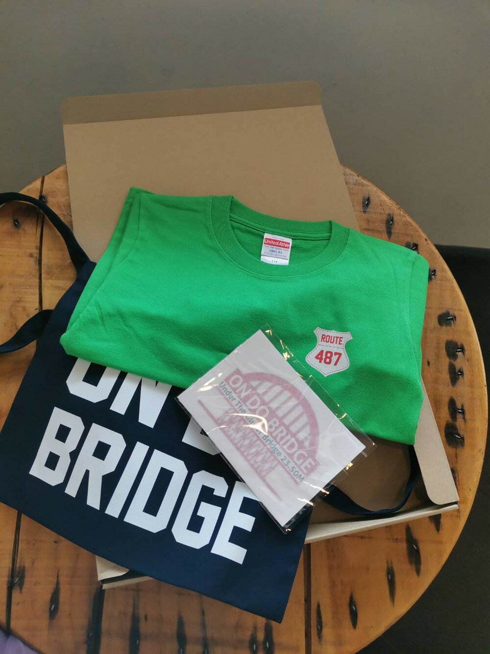 【ふるさと納税】ON DO BRIDGE オリジナル Tシャツ SET 子供【Cセット】セット 半袖 綿100％ サコッシュ キャンパス地 ステッカー KIDS 子供用 お取り寄せ 送料無料 広島県 呉市 サムネイル2