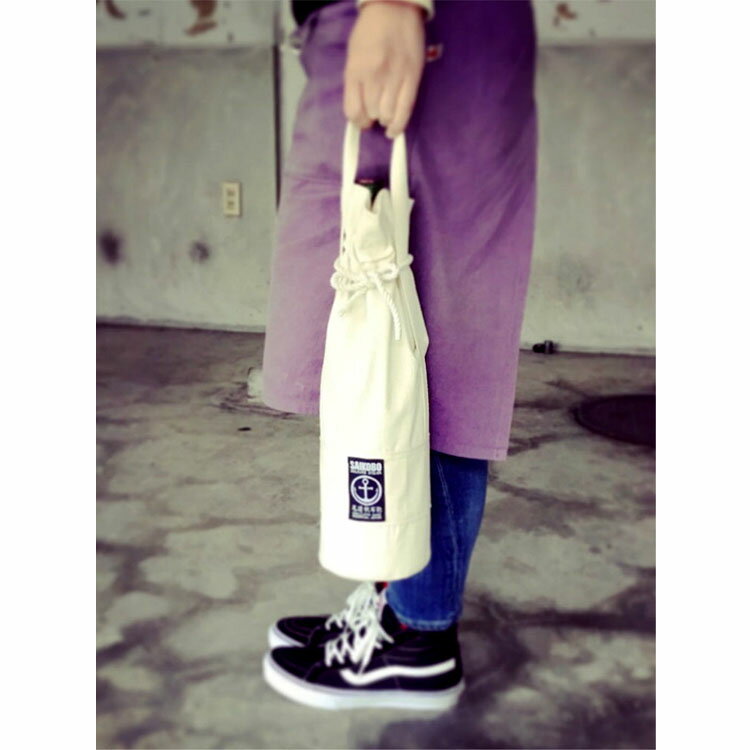 【ふるさと納税】お洒落で丈夫な帆布一升瓶入れ[尾道 帆布鞄 彩工房] | 尾道 はんぷ 袋 バッグ かばん 特産品 シンプル ファッション 送料無料 人気 おすすめ 広島県 尾道市 サムネイル3