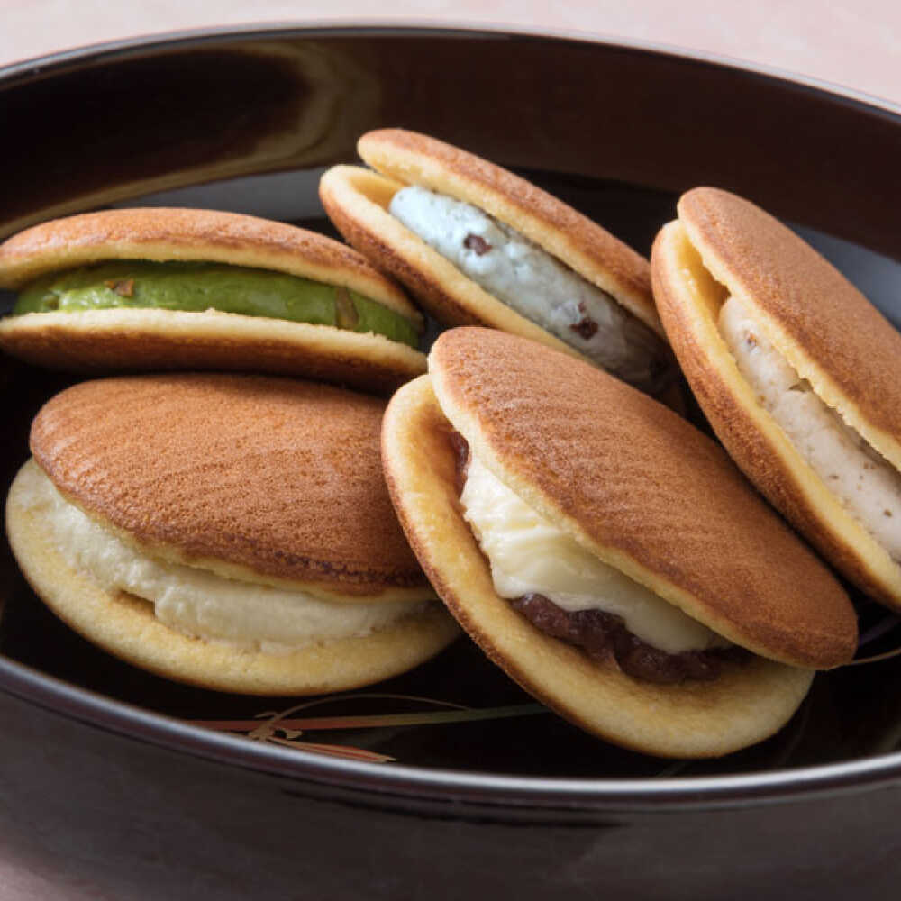 【ふるさと納税】お菓子 生どら焼き虎ちゃん10個入 お菓子 和菓子 スイーツ どら焼き 生どら焼き セット おかし おやつ ギフト 詰め合わせ 個包装 手土産 贈り物 お茶請け 冷凍 和スイーツ カスタード ふるさと納税 福山市/株式会社虎屋本舗[BADH009] - 画像3