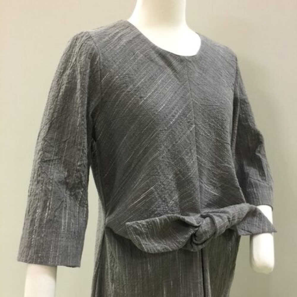 【ふるさと納税】希少ワンピース備後絣（日本三大絣）ワンピース 備後絣 びんごかすり 吸水性 涼しい シャトル織機 日本三大絣 生地 高級 洋服直し おすすめ 人気 レディース Aライン 綿100% ハンドメイド 伝統工芸品 夏服 快適 広島県福山市/株式会社アゲイン[BAFA010] サムネイル2