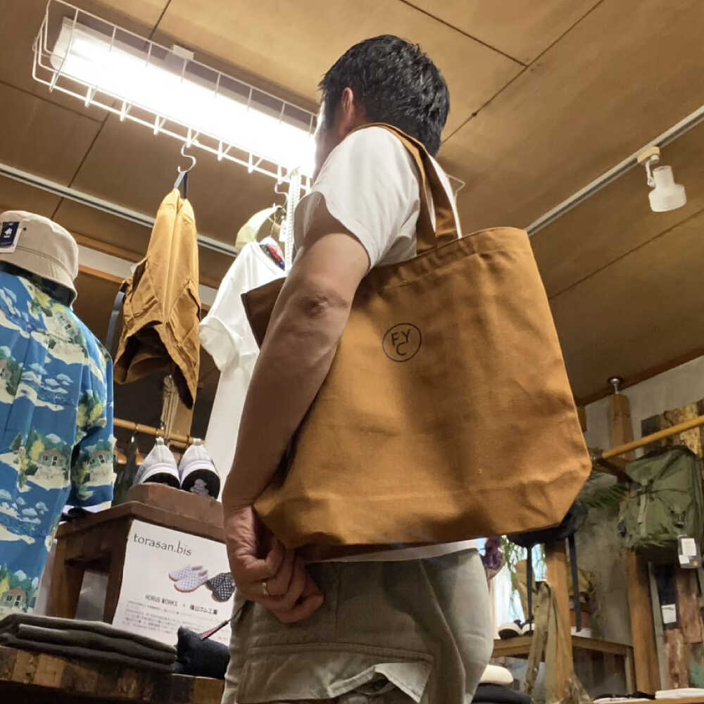 【ふるさと納税】バッグ FYC 福山キャッスル トートバッグ キャンバス バッグ エコバッグ 広島県 福山城 お洒落 おしゃれ おすすめ 人気 レディース メンズ 布 A4 通学 通勤 マザーズバッグ サブバッグ シンプル ロゴ 人気 広島県福山市/有限会社ホルス[BAFG041] サムネイル3