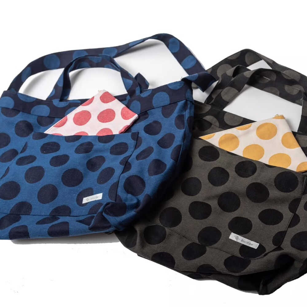 【ふるさと納税】バッグ PHAROS Hatoribe 3WAY バッグ 可愛い 軽量 丈夫 リバーシブル ママバッグ 通学 お稽古 エコバッグ 水玉デニム おすすめ 人気 レディース トートバッグ ショルダーバッグ ハンドバッグ A4 30000円 3万円 広島県福山市/有限会社ホルス[BAFG062] サムネイル3