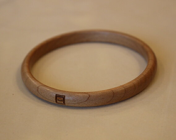 【ふるさと納税】SHINBEY　バングル　ナチュラル　L［No.182］／ 木製 ハードメープル 無垢材 軽量 オイル仕上げ 金属アレルギー対応 送料無料 広島県 サムネイル2