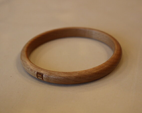 SHINBEY　バングル　ナチュラル　S［No.183］／ 木製 ハードメープル 無垢材 軽量 オイル仕上げ 金属アレルギー対応 送料無料 広島県