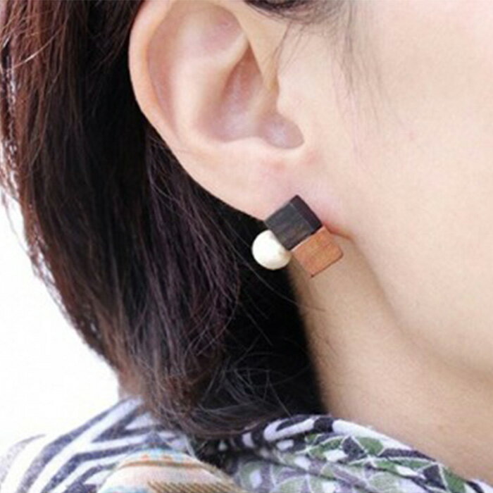 【ふるさと納税】自然のぬくもり イヤリング【黒檀×桜】徳島県 那賀町 ジュエリー アクセサリー イヤリング レディース ハンドメイド 木のアクセサリー パール コットンパール 上品 ギフト プレゼント ThREE スリー スリーアクセサリー 木と暮らす生活スリー TR-10-1 サムネイル3