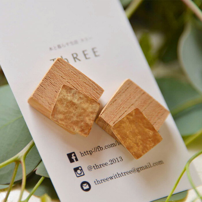 【ふるさと納税】「木のアクセサリー」ケヤキ・真鍮のイヤリング 16KGP【徳島県 那賀町 ジュエリー アクセサリー イヤリング レディース ハンドメイド 木のアクセサリー 真鍮 ギフト プレゼント ThREE スリー スリーアクセサリー 木と暮らす生活スリー】TR-9-2 サムネイル2