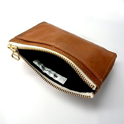 【ふるさと納税】上質で抜群の使い心地　エージングオイルレザー(本革)のポーチ【1105593】 サムネイル3