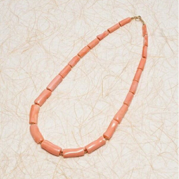 ピンク珊瑚の立ヤタラネックレス 【株式会社ケンセン35】[ATAR049]