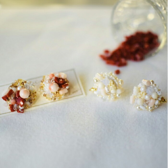 【宝石珊瑚】 (選べる) 赤、白、ピンク珊瑚の刺繍ピアス イヤリング 【株式会社ケンセン35】[ATAR050-02]