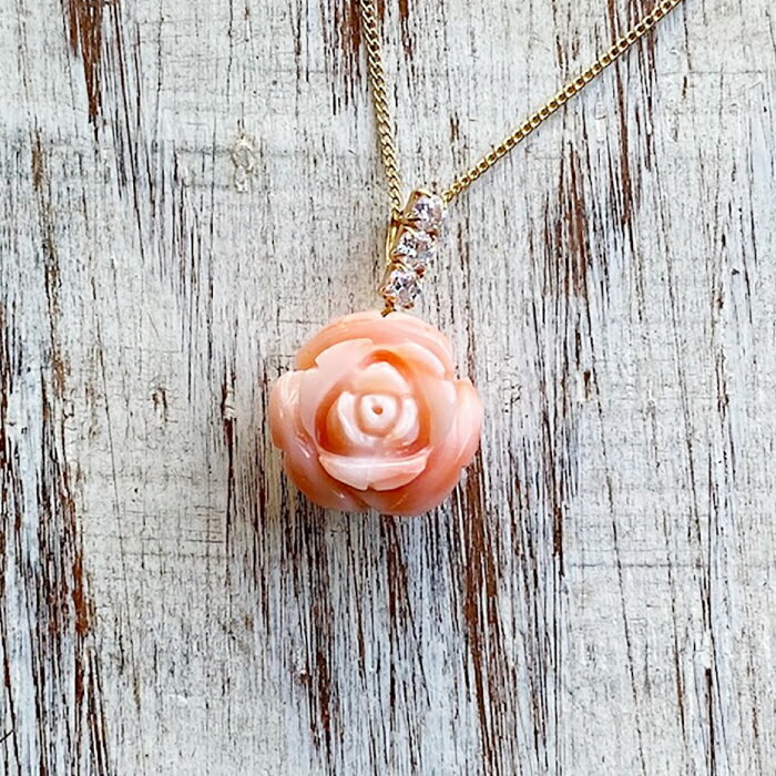 珊瑚ペンダントスリーポイント 【有限会社米沢サンゴ店】[ATCX019]