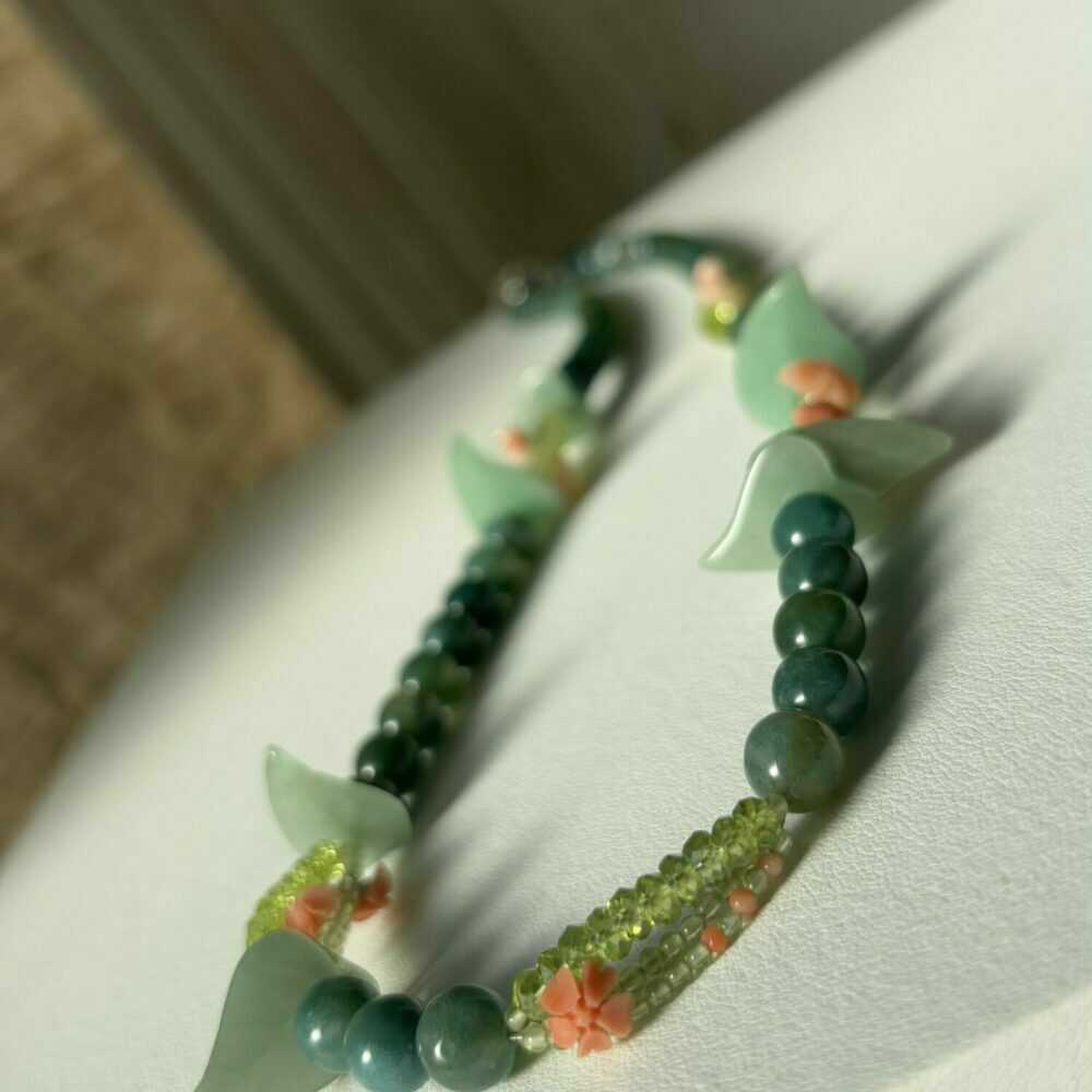 【ふるさと納税】ピンク珊瑚と天然石の個性派ネックレス〜ボタニカルな装い〜 全長約57cm / 一点もの アクセサリー ジュエリー ペンダント レディース 3月誕生石 花 リーフ SV 【有限会社米沢サンゴ店】[ATCX063] サムネイル2