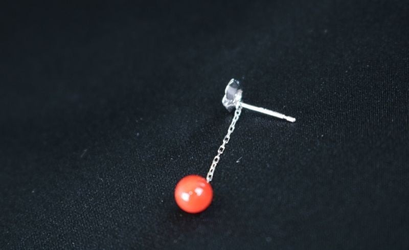 【ふるさと納税】 赤サンゴ ぶら下がりピアス | アクセサリー ネックレス ジュエリー 珊瑚 赤珊瑚 宝石 サンゴ プレゼント クリスマス バレンタイン カジュアル レディース 贈答用 人気 高価 高級 おすすめ ふるさと納税サンゴ ふるさと納税ネックレス 高知県 室戸市 サムネイル3