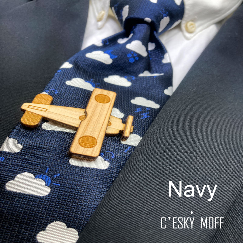 【ふるさと納税】 雲小紋柄 ネクタイ & プロペラ機 ネクタイピン セット 須崎市 プレゼント ラッピング可 おしゃれ 社会人 結婚式 贈答 ギフト 日用品 父の日 須崎 高知県 高知 ふるさと納税 FO014 サムネイル3