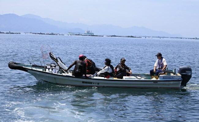 【ふるさと納税】 宿毛湾磯 筏釣り券 釣り体験 釣りチケット 海釣り 体験チケット アクティビティ 高知県 四国 筏釣り 釣り堀 釣り場 フィッシング ルアー 釣り竿 釣り餌 釣り好き 釣り人 アウトドア レジャー 観光 旅行 家族旅行 宿毛市 高知市 サムネイル2